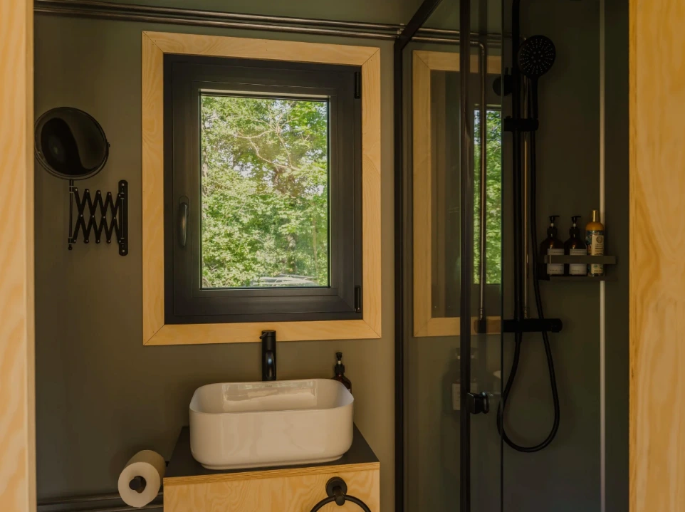 interieur badkamer Tiny House Nest